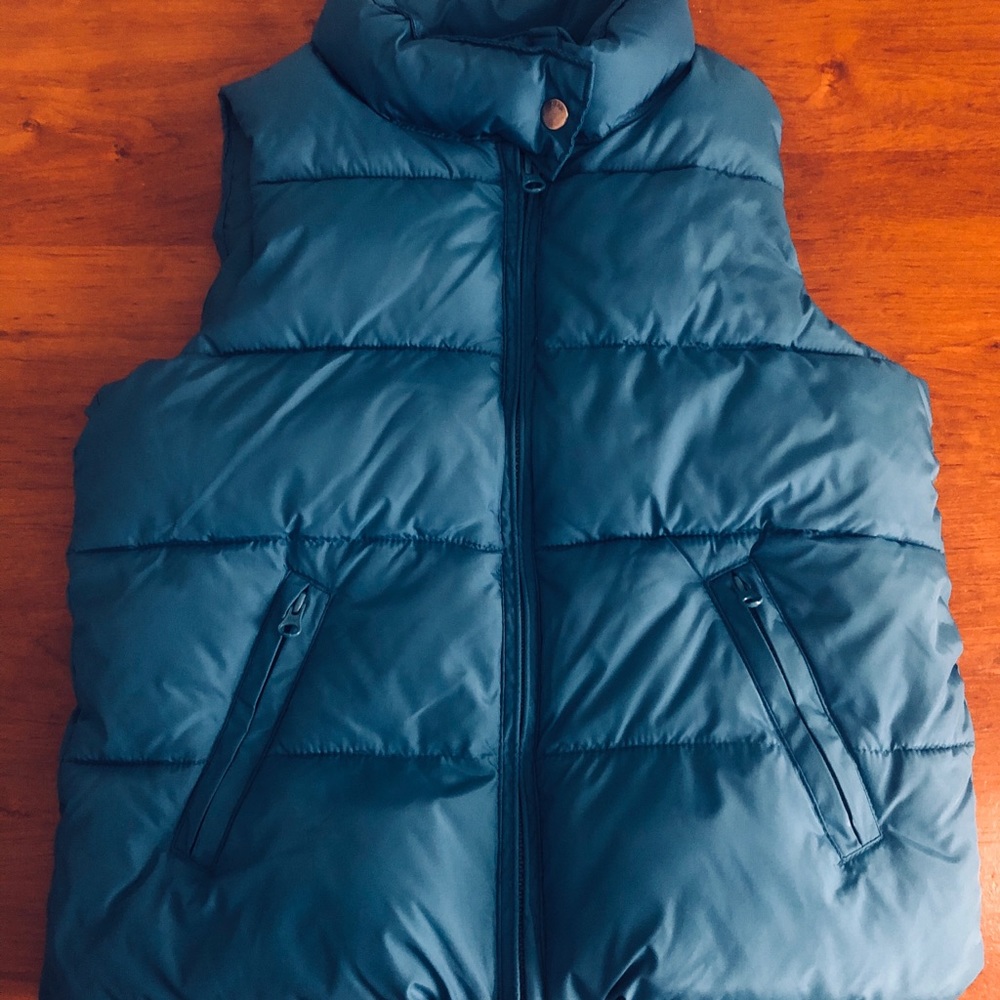 Gap puffer vest